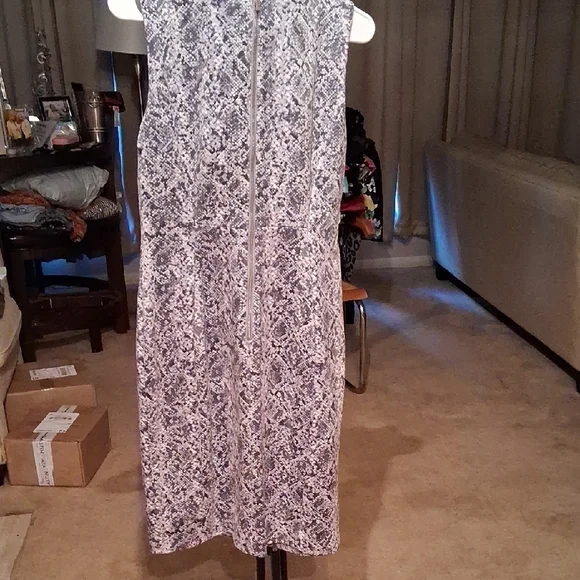 Calvin Klein Black and White Patterned Midi Dress - Picture 3 of 6